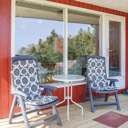 4 Bedroom Awesome In *